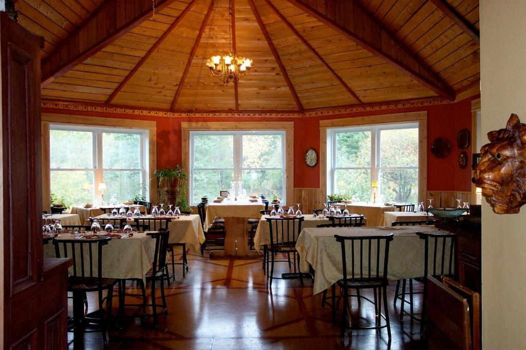 Auberge Restaurant La Mara Saint-Joseph-de-Ham-Sud ภายนอก รูปภาพ