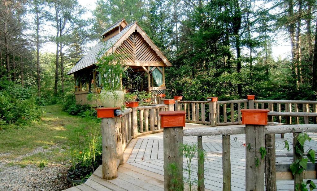 Auberge Restaurant La Mara Saint-Joseph-de-Ham-Sud ภายนอก รูปภาพ